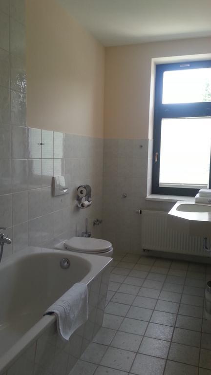 Teichhotel Schmalkalden Habitación foto
