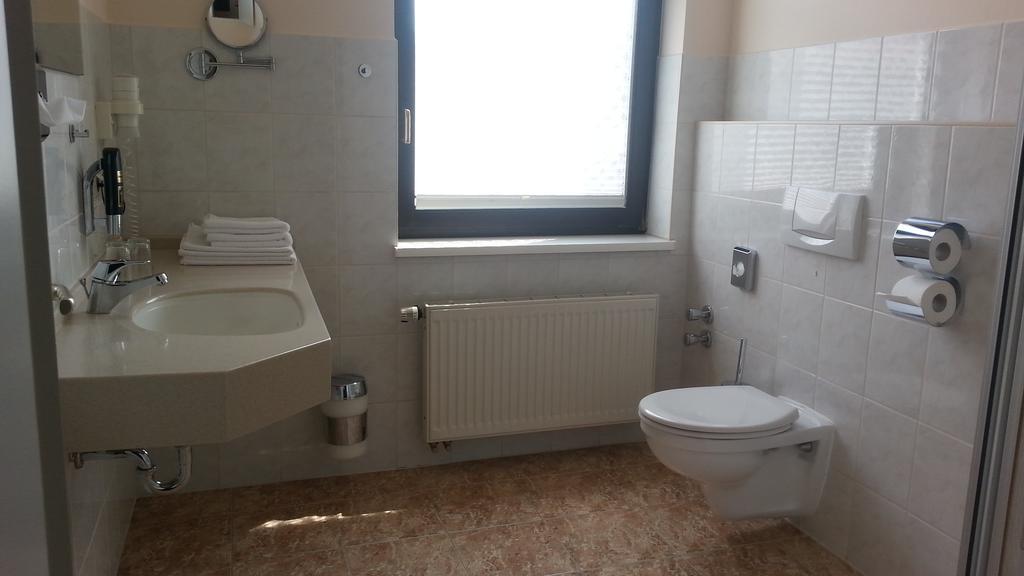Teichhotel Schmalkalden Habitación foto